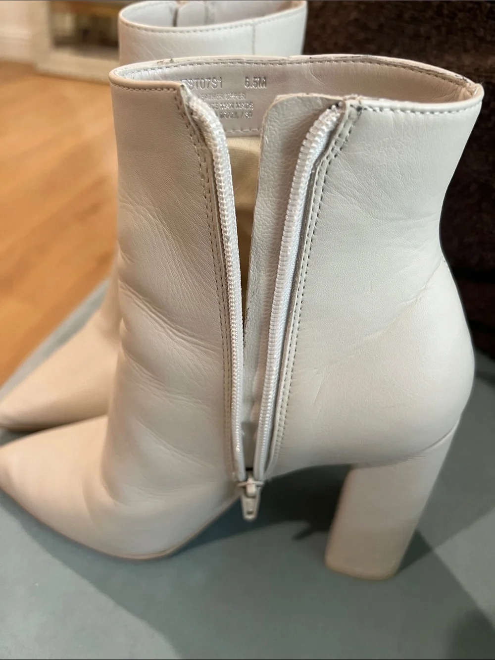 Steve Madden Off-White/Bone Pointed Toe Ankle Booties